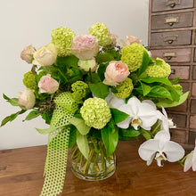 Load image into Gallery viewer, * Florist Choice Bouquet - aka 'Trust Us'