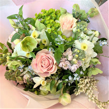 Load image into Gallery viewer, * Florist Choice Bouquet - aka 'Trust Us'