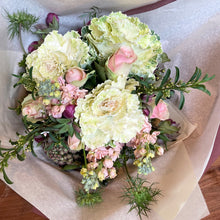 Load image into Gallery viewer, * Florist Choice Bouquet - aka 'Trust Us'