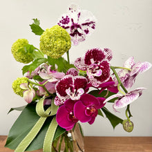 Load image into Gallery viewer, * Florist Choice Seasonal Arrangement - Always Recommended
