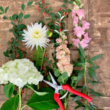 Load image into Gallery viewer, * Florist Choice Seasonal Bouquet -Always Recommended
