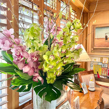 Load image into Gallery viewer, * Florist Choice Seasonal Arrangement - Always Recommended
