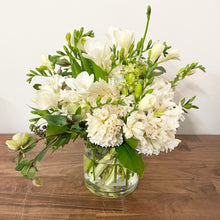 Load image into Gallery viewer, * Florist Choice Seasonal Arrangement - Always Recommended

