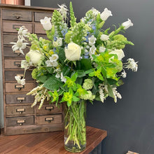 Load image into Gallery viewer, * Florist Choice Seasonal Arrangement -Always Recommended
