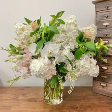 Load image into Gallery viewer, * Florist Choice Seasonal Arrangement -Always Recommended
