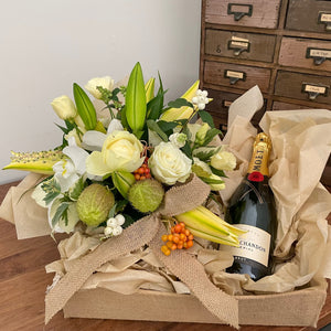 Flowers & Moet Gift Hamper