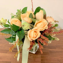 Load image into Gallery viewer, * Florist Choice Seasonal Arrangement -Always Recommended
