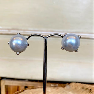 Grey Lustre Pearl Studs