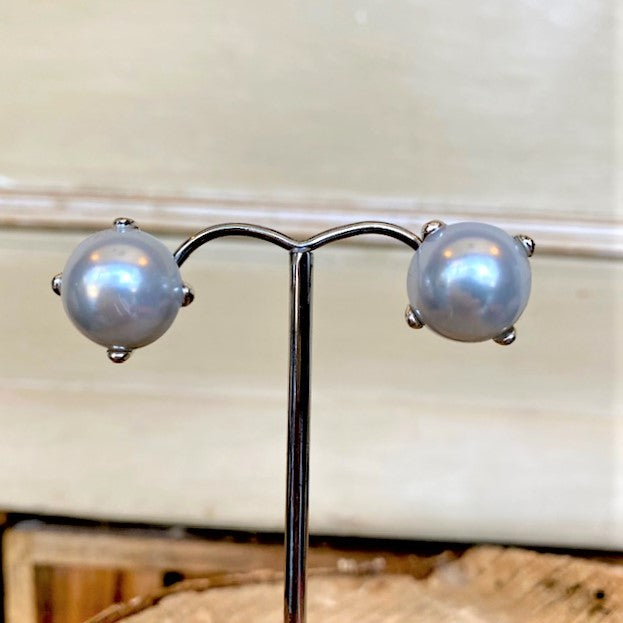 Grey Lustre Pearl Studs
