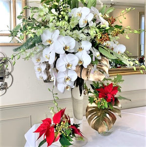 Lux Christmas Side Board Flowers