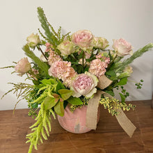 Load image into Gallery viewer, * Florist Choice Seasonal Arrangement - Always Recommended
