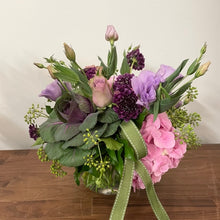Load image into Gallery viewer, Seasonal Posy In a Glass Vase
