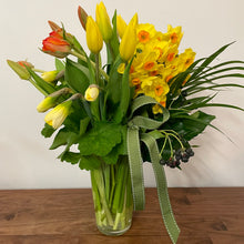Load image into Gallery viewer, * Florist Choice Seasonal Arrangement - Always Recommended
